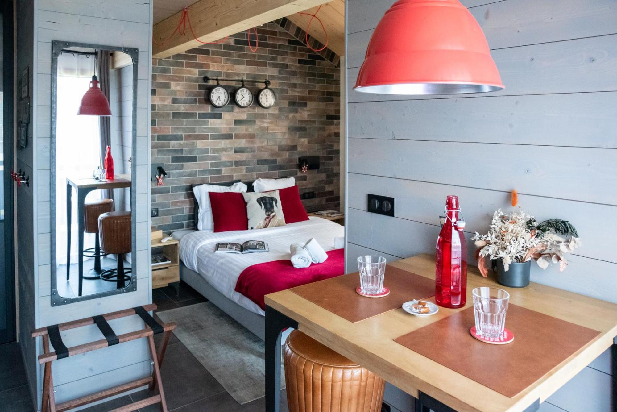 Boutique Hotel - Notre Chalet Les Fourgs Buitenkant foto